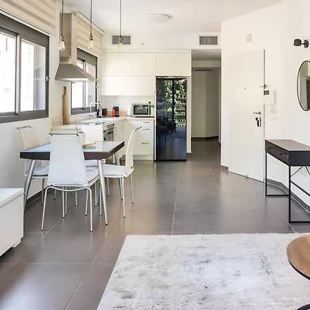 Luxury Oasis Tel Aviv Beach Exterior photo